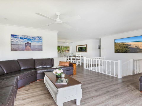 Sounds By The Sea - Open Plan Living, Metres To Beach - Accommodation Yamba 0