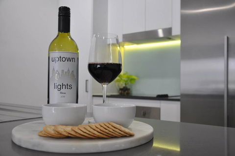 Spacious 2 Bed 2 Bath Unit - LUMA APARTMENTS - Accommodation Yamba 1
