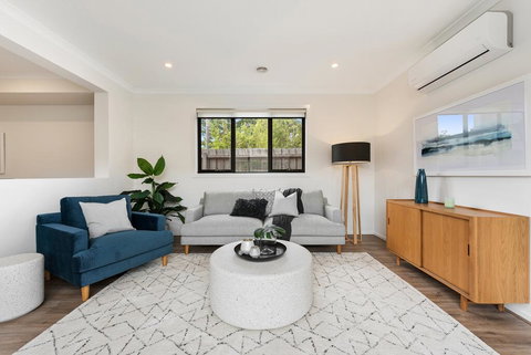 Spacious 4-Bed House With Parking And Backyard - Accommodation Yamba 2