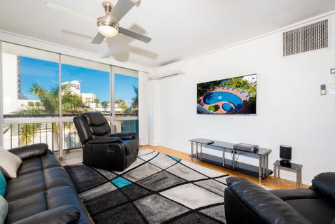 SPACIOUS RESORT STYLE APARTMENT And PARKING INC - Accommodation Yamba 3
