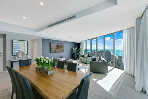 Spectacular Five Star Panoramic Oceanview Sub-Penthouse - Accommodation Yamba 1