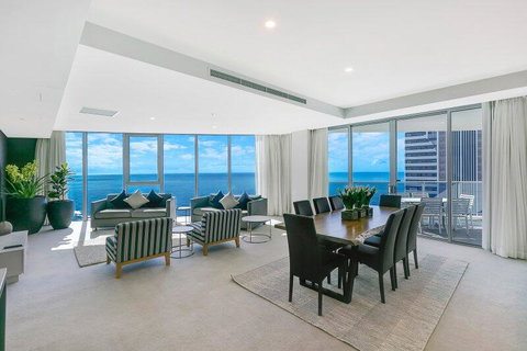 Spectacular Five Star Panoramic Oceanview Sub-Penthouse - Accommodation Yamba 0