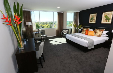 Springfield Lakes Boutique Hotel - Accommodation Yamba 1