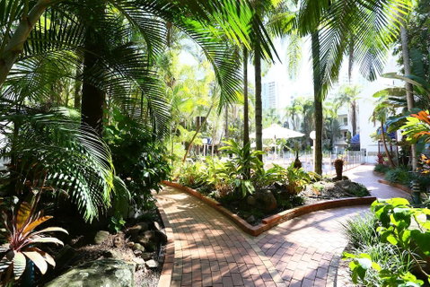 St Tropez Resort - Accommodation Yamba 2