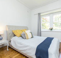 Stay at Meurant Wagga - Accommodation Yamba