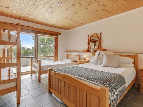 Steeles Island Retreat - Accommodation Yamba 2