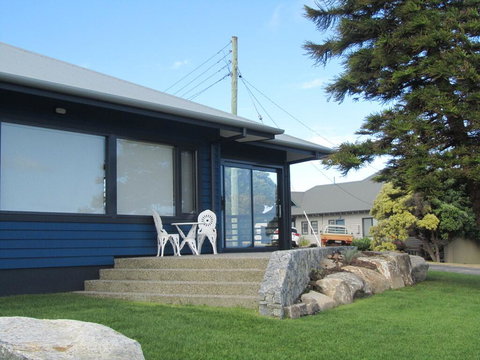 Storm Bay Cottage - Accommodation Yamba 1