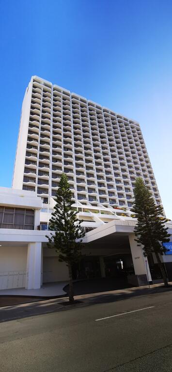 Studio 100 Meters From Beach At Surfers Paradise (L5) - Accommodation Yamba 3