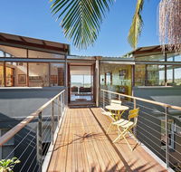 Stunning Architecture with Superb Balmoral Views - Accommodation Yamba