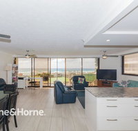 Stunning Beachfront Apartment - Accommodation Yamba