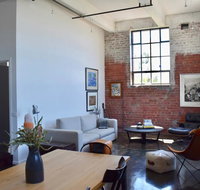 Stylish Warehouse Conversion In The Heart of Fitzroy - Accommodation Yamba