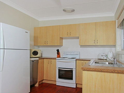 Summer Breeze - Clean And Simple, 200m To Beach - Accommodation Yamba 2