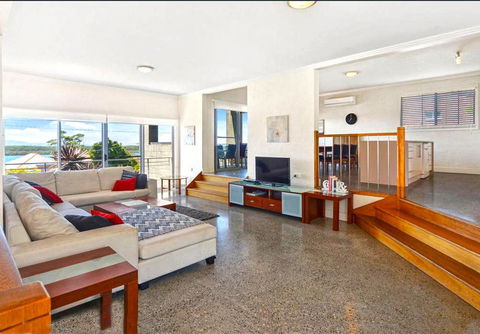 Summer Breeze @ Orient Point - Accommodation Yamba 2