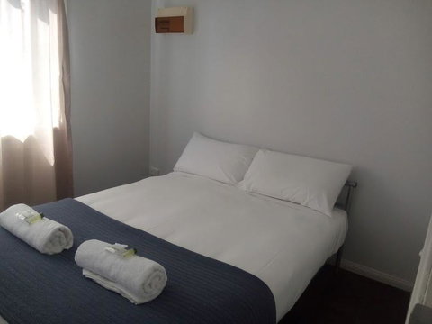 Summit Cabin - Accommodation Yamba 0