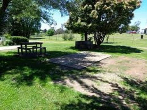 Summit Cabin - Accommodation Yamba 2