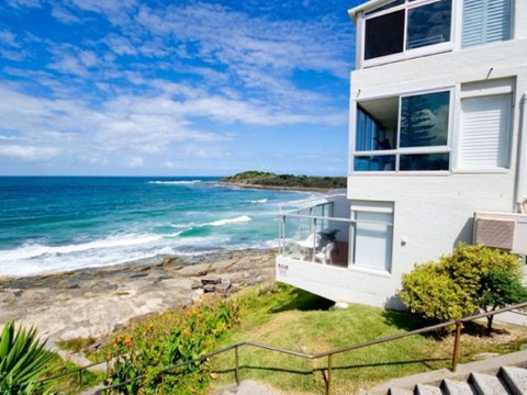 Suncrest 3 - Accommodation Yamba 1