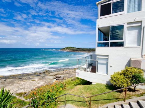 Suncrest 3 - Accommodation Yamba 1