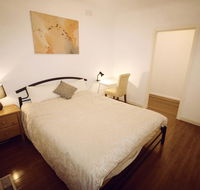 Sunny House - Melbourne Airport Home - Accommodation Yamba