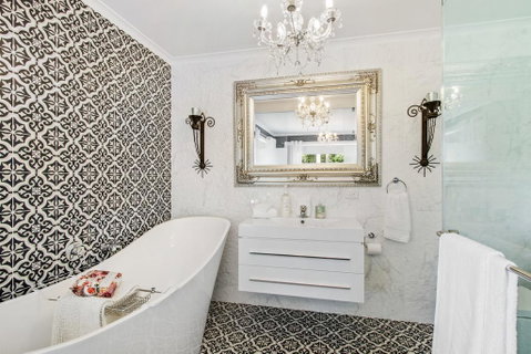 SUNNYDELL - Accommodation Yamba 0