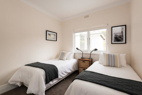 Sunrise At Penguin - Accommodation Yamba 1