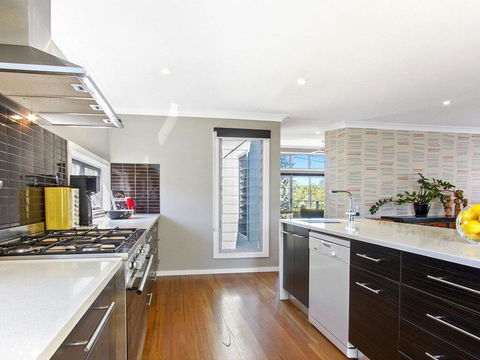 Sunshine Beach House-25 Metre Walk To The Beach - Accommodation Yamba 1