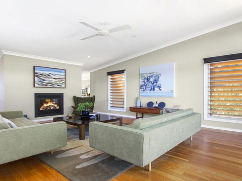 Sunshine Beach House-25 Metre Walk To The Beach - Accommodation Yamba 3