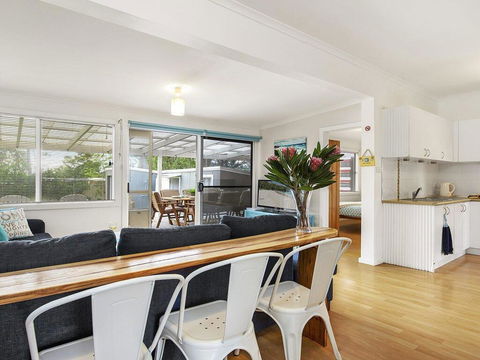Sunshine Dazed - Walk To Shops And Cafes - Accommodation Yamba 3