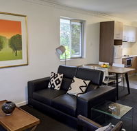Superb 2 BR Apartment Minutes to CBD- Cen8 - Accommodation Yamba