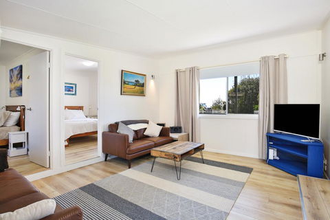 Surf Shack - Pet Friendly - 1 Min Walk To Beach - Accommodation Yamba 2
