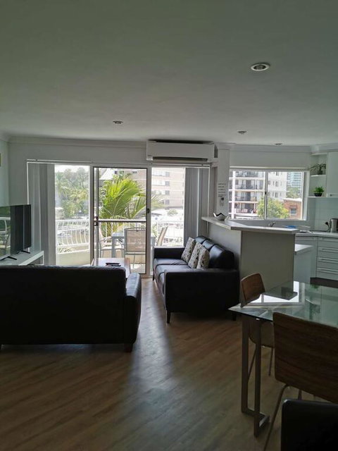 Surfers Del Rey - Accommodation Yamba 3