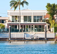 Surfers Paradise Escape - Waterfront House - Accommodation Yamba