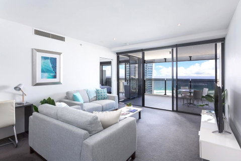 Surfers Paradise Two Bedroom Luxury Seaview Spa Apartment - Sealuxe - Accommodation Yamba 1