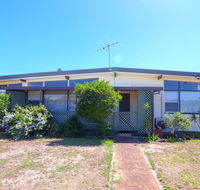 Surfs Up - Accommodation Yamba