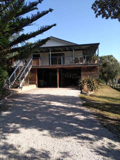 Symuya - Accommodation Yamba 3