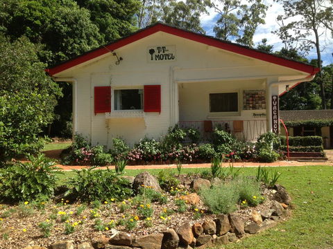 Tall Trees Motel Mountain Retreat - Accommodation Yamba 3