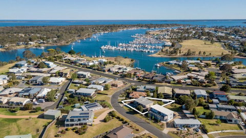 Tanjil - A Stroll From The Water In Paynesville - Accommodation Yamba 0