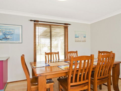 Tea Tree Cottage - Great Yard For Pets And Kids - Accommodation Yamba 2