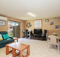 Tee Jays - Sawtell NSW - Accommodation Yamba