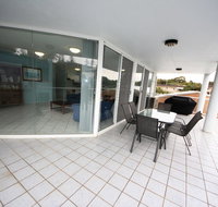 The Avenues Unit 2 at South West Rocks - Accommodation Yamba