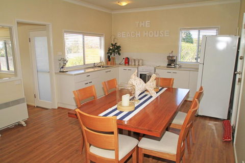 The Beach House In Berrara - Accommodation Yamba 1