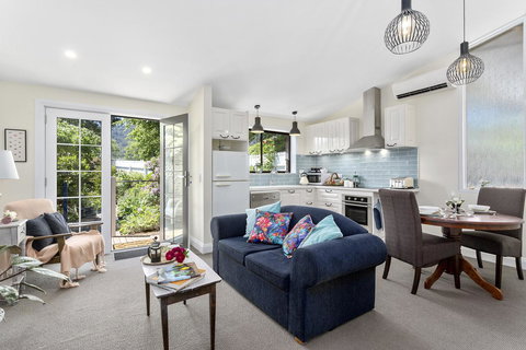 Birch Lane - Accommodation Yamba 0