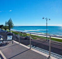 Penguin Waterfront Escape - Accommodation Yamba