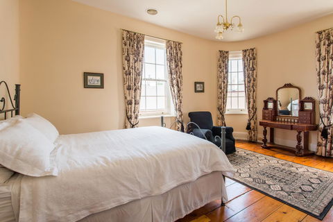 Grand Old Duke - Accommodation Yamba 26