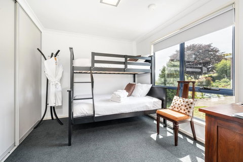 Madsen Retreat - Accommodation Yamba 5