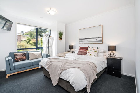 Madsen Retreat - Accommodation Yamba 6