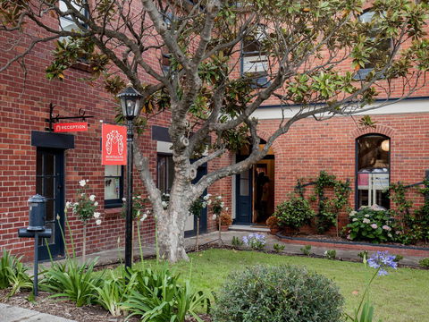 Montacute Boutique Bunkhouse - Accommodation Yamba 22