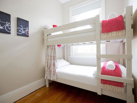 Montacute Boutique Bunkhouse - Accommodation Yamba 5