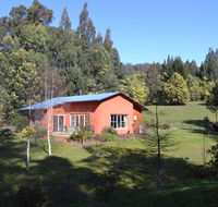Whispering Spirit Holiday Cottages  Mini Ponies - Accommodation Yamba