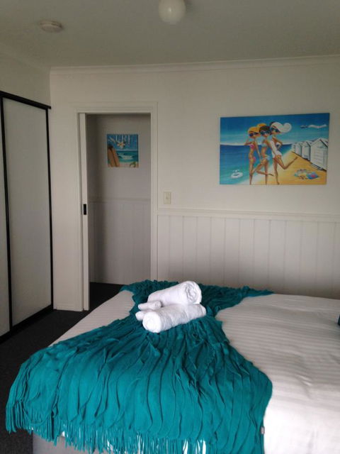 KINGFISHER COTTAGE Beachfront At The Binalong Bay - Accommodation Yamba 25