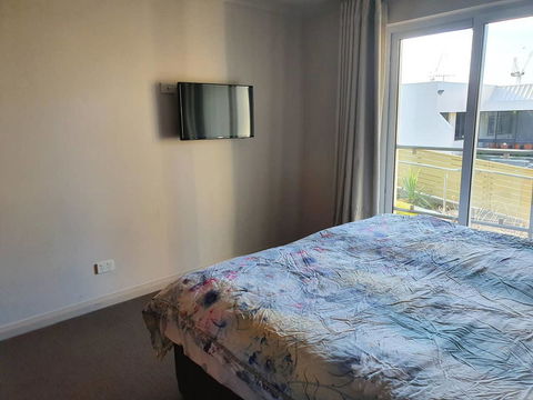 Battery Point Apartment With Car Park - Accommodation Yamba 23